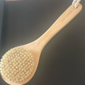Brand new Pevonia Body Brush